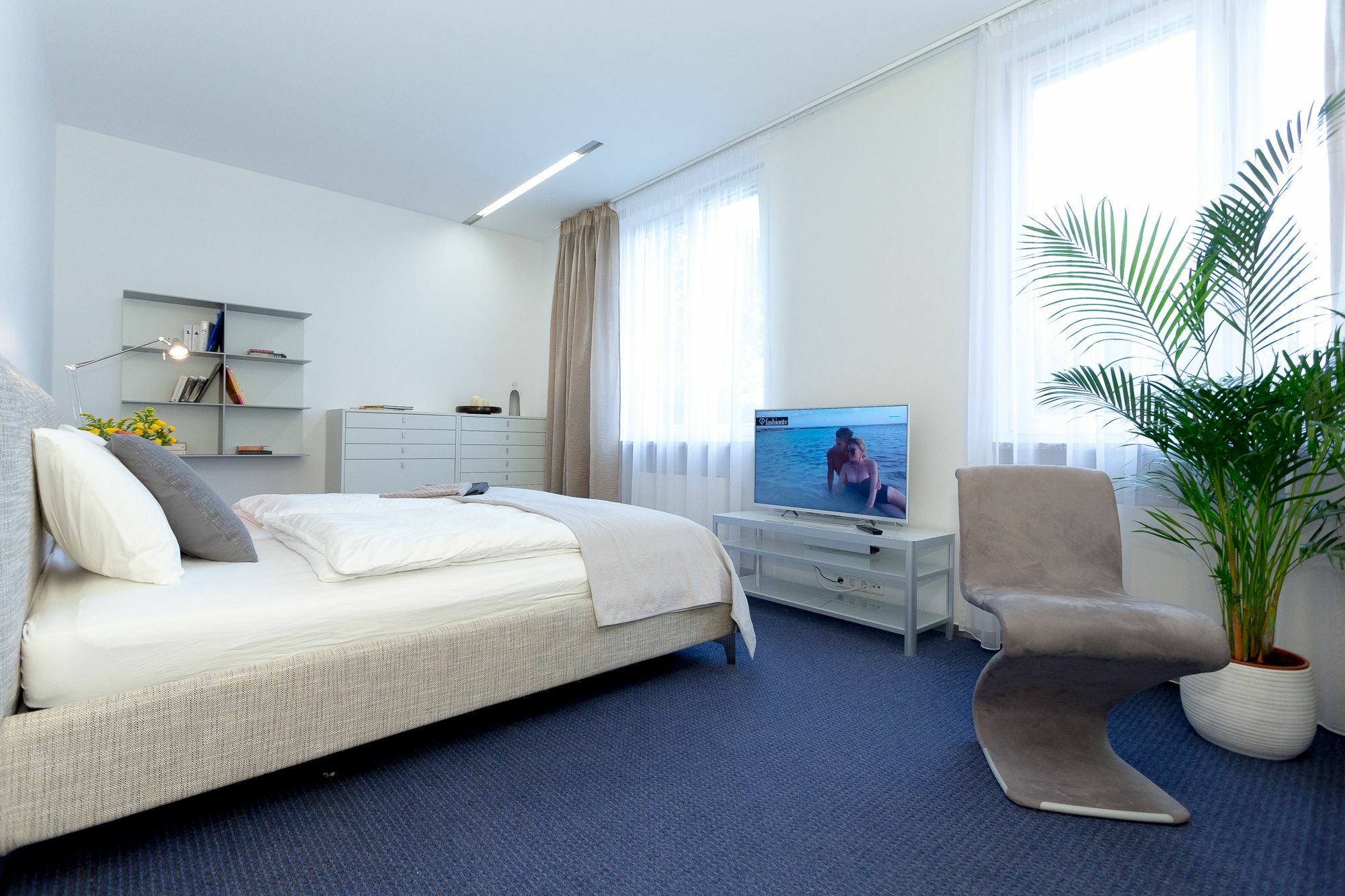 Vilnius Apartments & Suites - Gedimino Avenue Екстериор снимка