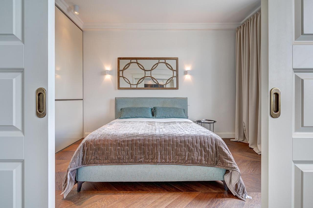 Vilnius Apartments & Suites - Gedimino Avenue Екстериор снимка