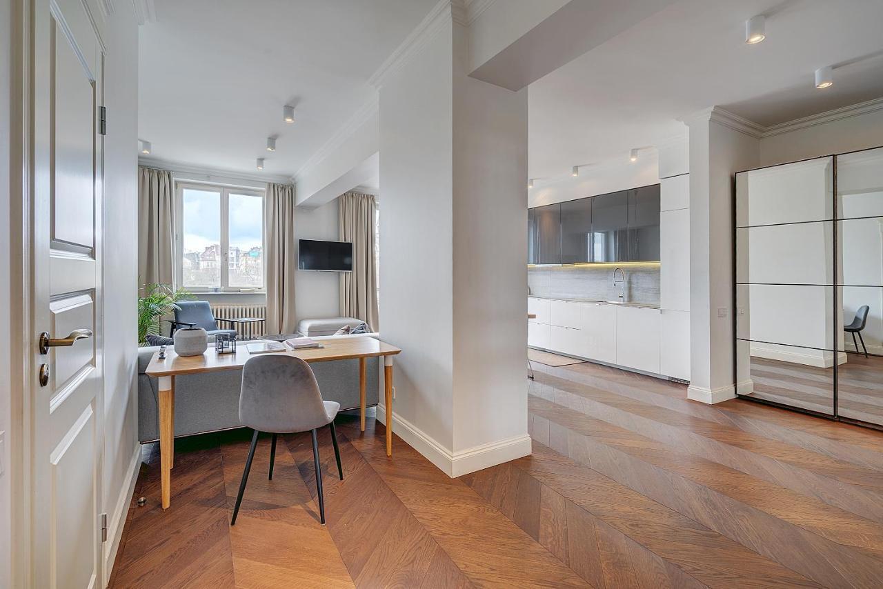 Vilnius Apartments & Suites - Gedimino Avenue Екстериор снимка